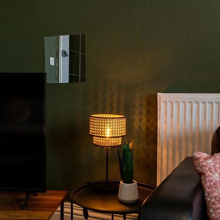 Digbeth City Centre Apartment Sleeps 12 Opposite Coach Station เบอร์มิงแฮม ภายนอก รูปภาพ