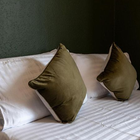 Digbeth City Centre Apartment Sleeps 12 Opposite Coach Station เบอร์มิงแฮม ภายนอก รูปภาพ