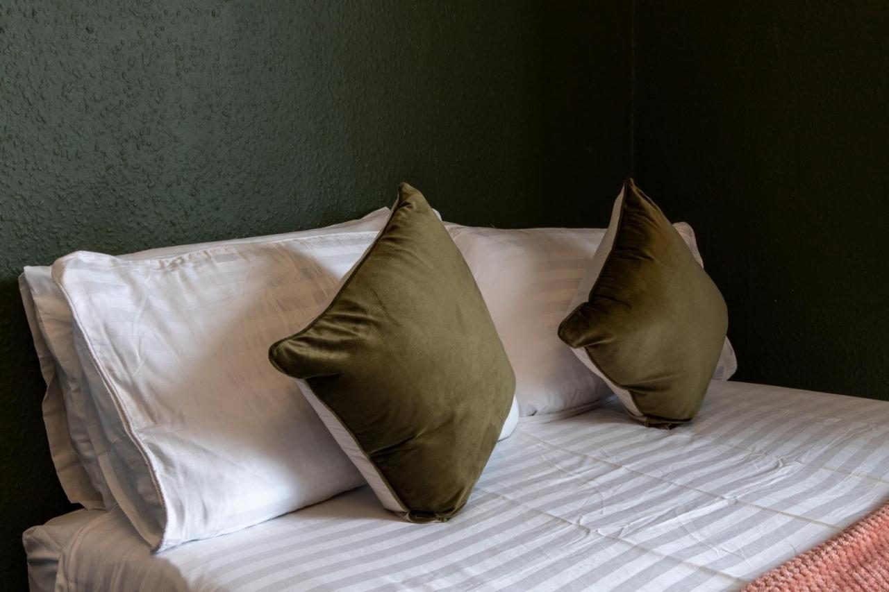 Digbeth City Centre Apartment Sleeps 12 Opposite Coach Station เบอร์มิงแฮม ภายนอก รูปภาพ