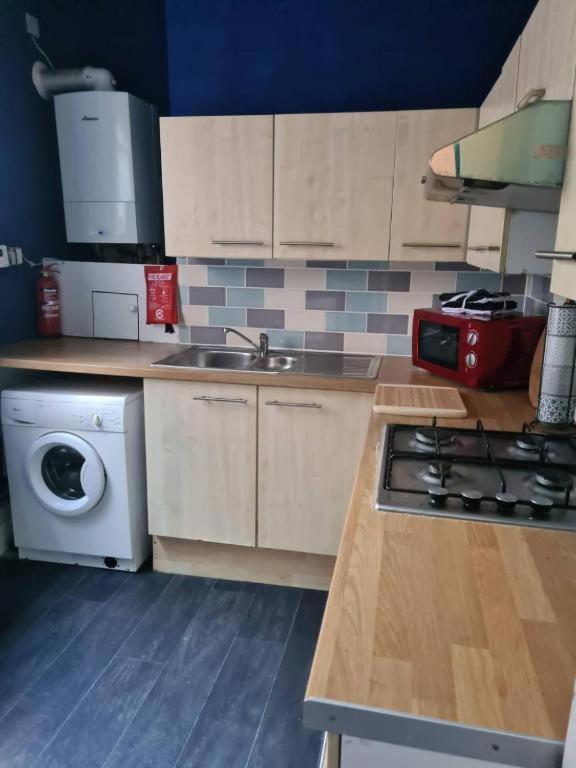 Digbeth City Centre Apartment Sleeps 12 Opposite Coach Station เบอร์มิงแฮม ภายนอก รูปภาพ