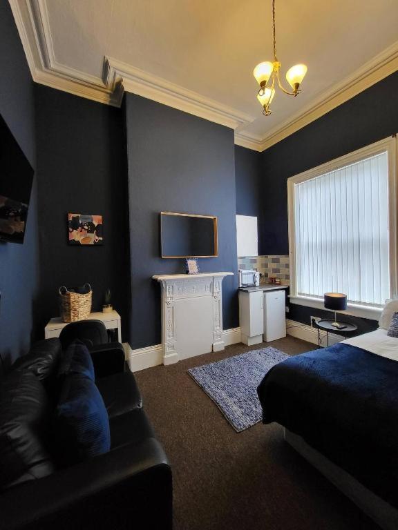 Digbeth City Centre Apartment Sleeps 12 Opposite Coach Station เบอร์มิงแฮม ภายนอก รูปภาพ
